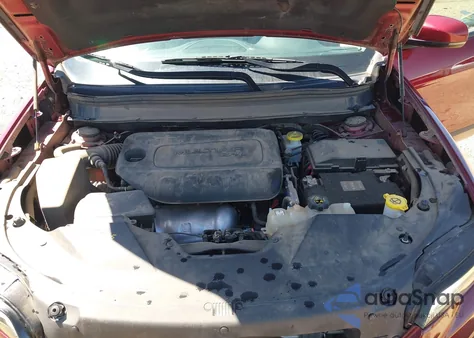 2019 Jeep Cherokee Altitude 4X4 from USA, damaged, VIN 1C4PJMLB7KD384984